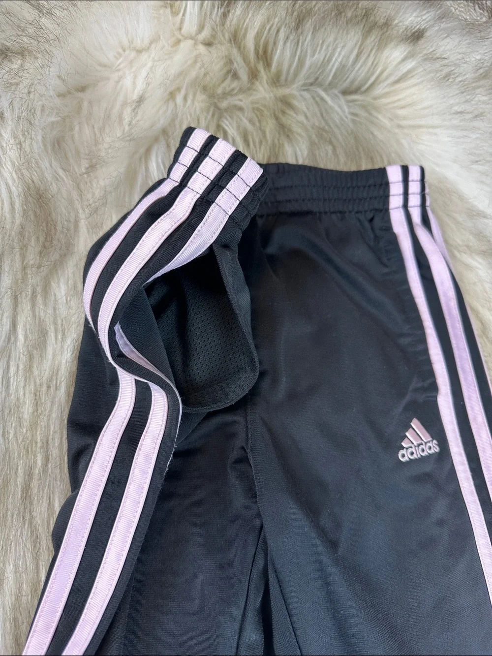 Adidas Girls Black Pink 2 Piece Tracksuit Set Size 6